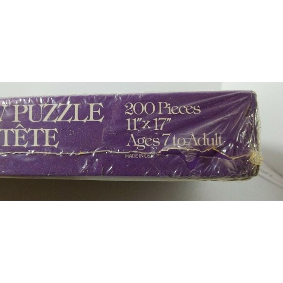 Elvis Presley 200 Piece Jigsaw Puzzle 1935-1977 King of Rock and Roll - Picture 2 of 2